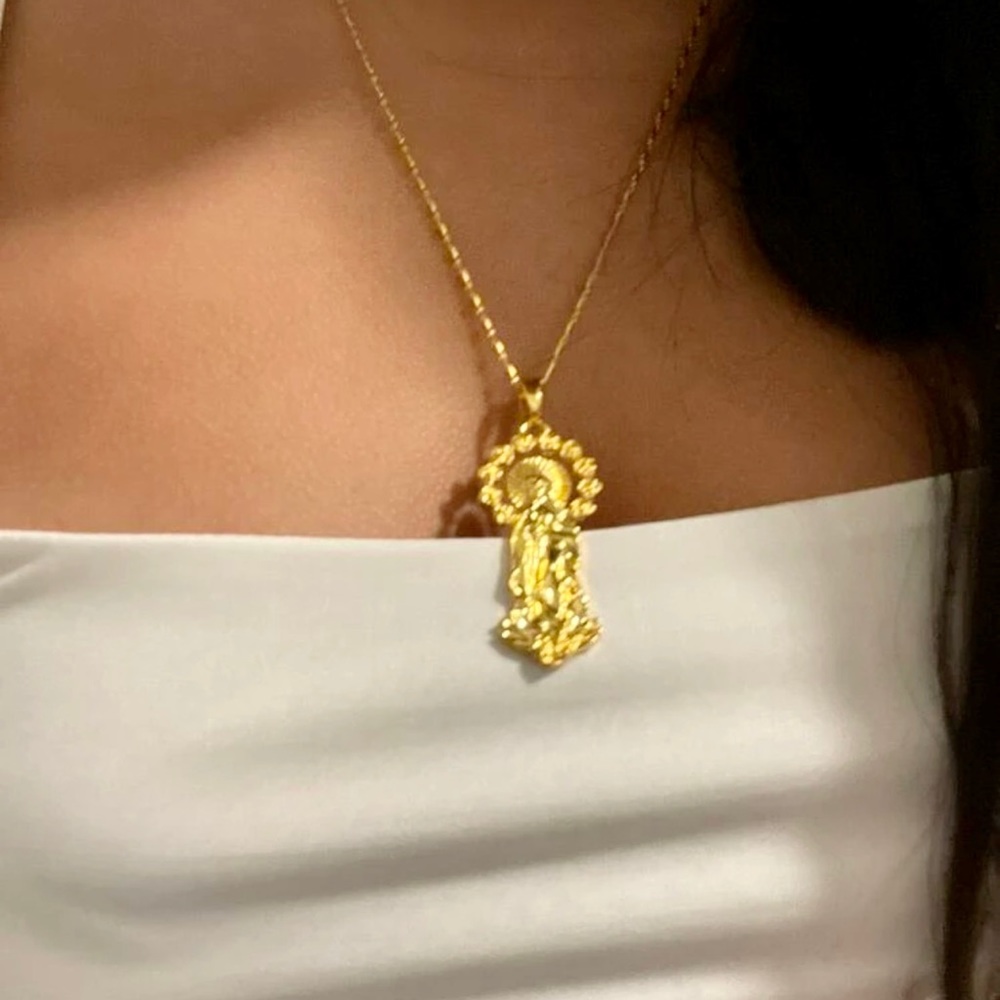 14k Gold Plated Womens Mens Link Chain And Virgin Mary Pendant Necklace 18” - Picture 6 of 16